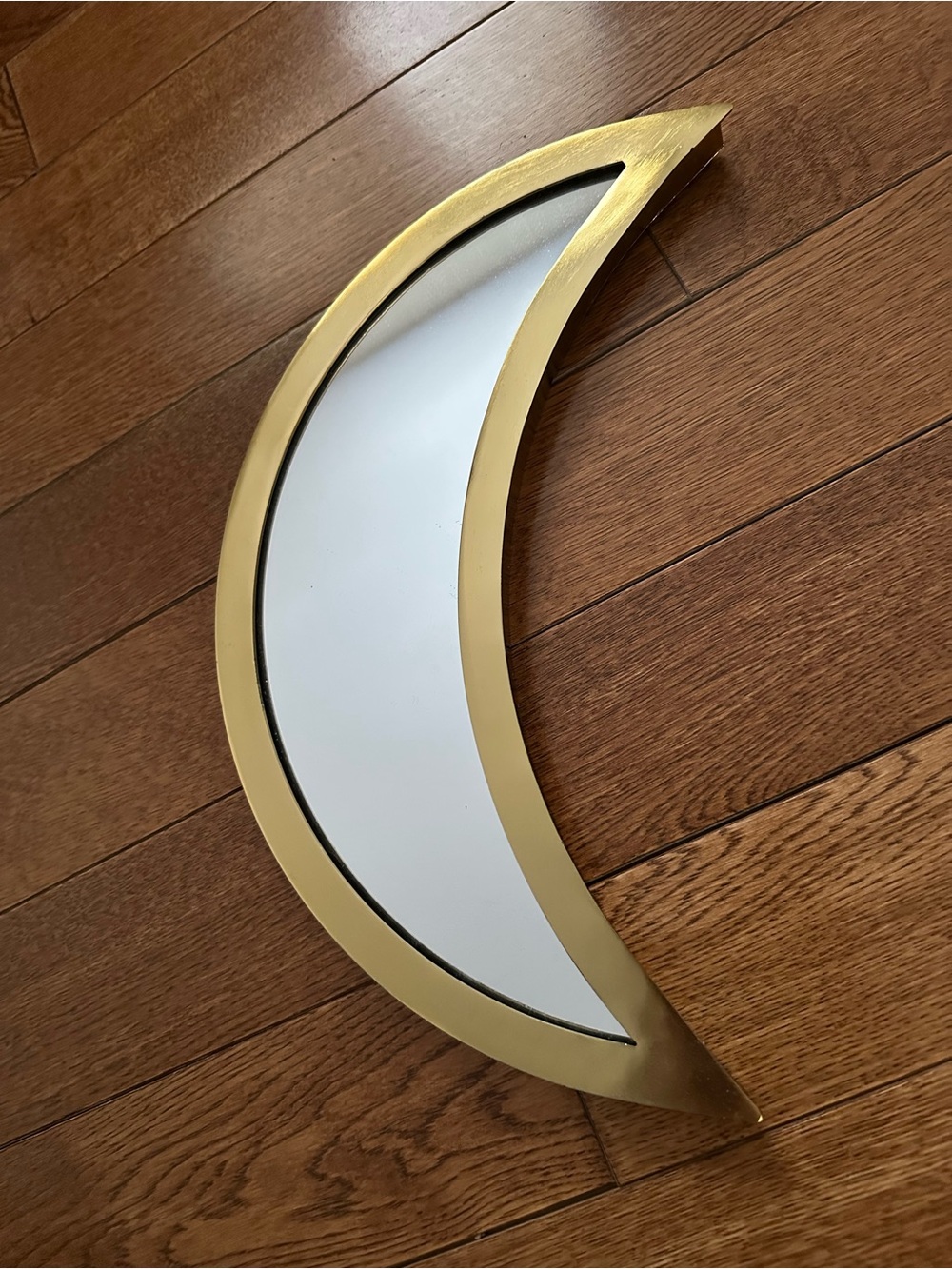 Moon mirror